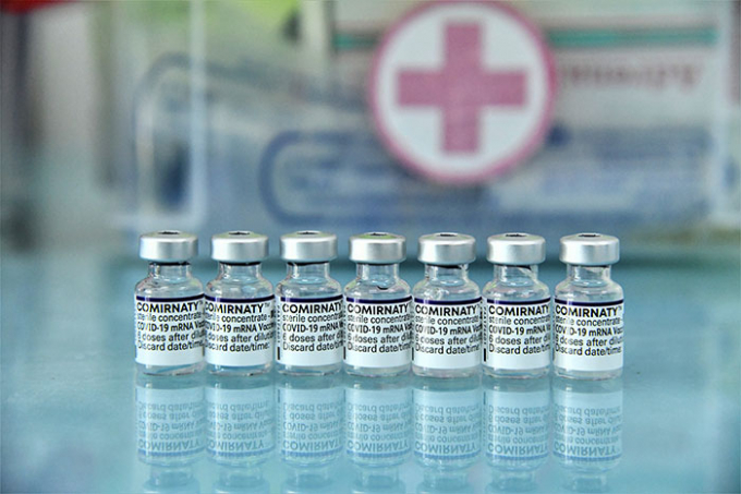 UBND tỉnh đề nghị Bộ Y tế hỗ trợ khẩn cấp cho tỉnh hơn 1,3 triệu liều vắc-xin phòng Covid-19.
