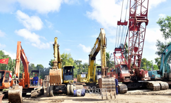Phương tiện, trang thiết bị, nhân lực được tập trung với quyết tâm hoàn thành dự án trong 1 năm.