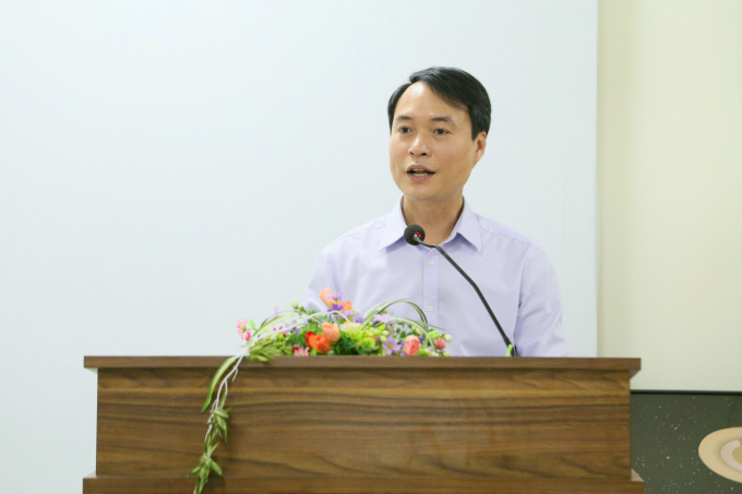 Ông Ngô Xuân Tiến - Phó Tổng biên tập Tạp chí Gia đình Việt Nam chia sẻ về chặng đường 26 năm phát triển của Tạp chí Gia đình Việt Nam tại buổi lễ.