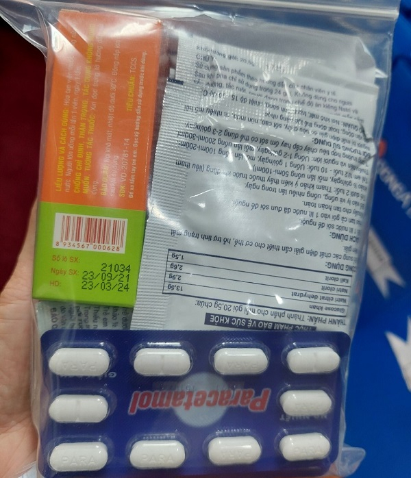 Túi thuốc A dùng cho bệnh nhân Covid-19 điều trị tại nhà được cho phép bán tại các nhà thuốc. Ảnh: camaugov