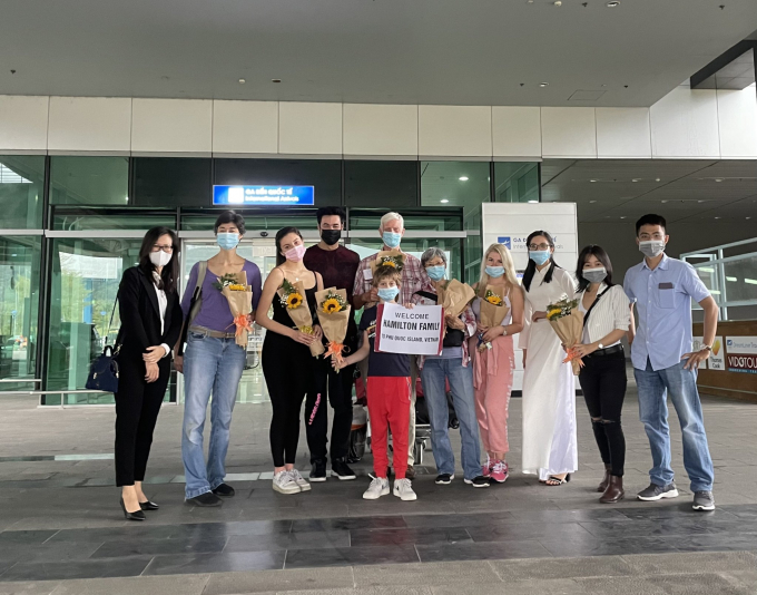 Đoàn khách quốc tế đến Phú Quốc theo chương trình thí điểm sử dụng “Hộ chiếu vắc xin”. Ảnh: Sở Du lịch Kiên Giang.