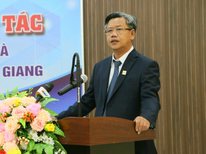 Ông Nguyễn Thế Triều - Giám đốc Đài phát thanh và truyền hình Hậu Giang phát biểu tại lễ ký kết.