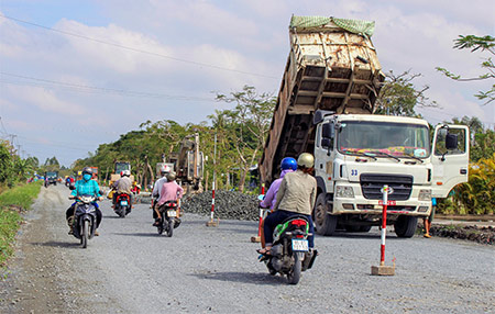 Hạ tầng giao thông ở Hậu Giang đã và đang được đẩy mạnh đầu tư.