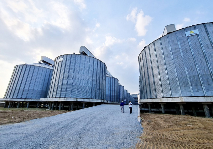Hệ thống silo hiện đại của Nhà máy gạo Hạnh Phúc. Ảnh: angianggov.