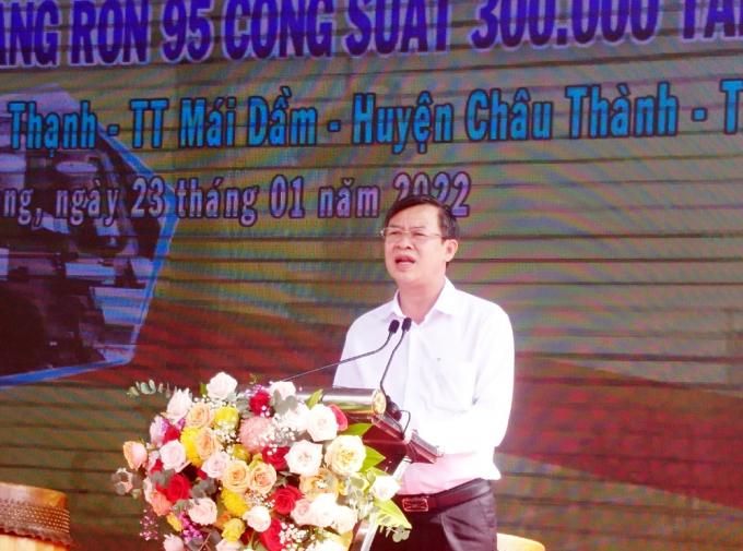 Ông Trương Cảnh Tuyên - Phó Chủ tịch Thường trực UBND tỉnh Hậu Giang phát biểu tại Lễ khởi công xây dựng. Ảnh: Báo Xây Dựng.