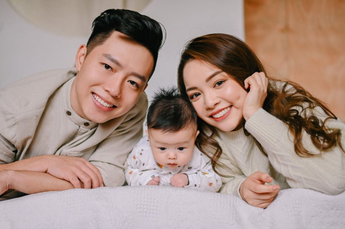 Gia đình nhỏ của beauy blogger Trinh Phạm. Ảnh: aFamily.