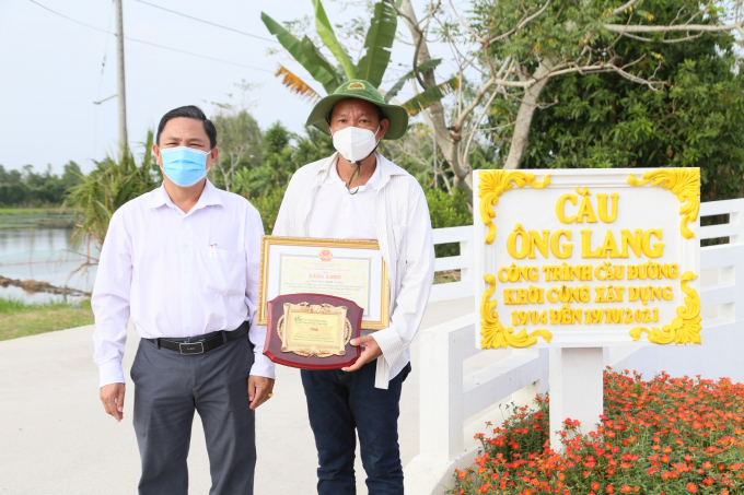 Vừa qua Chủ tịch UBND TP. Cần Thơ đã tặng Bằng khen cho ông Nguyễn Ngọc Lang vì có nhiều đóng góp trong công tác an sinh xã hội trên địa bàn.