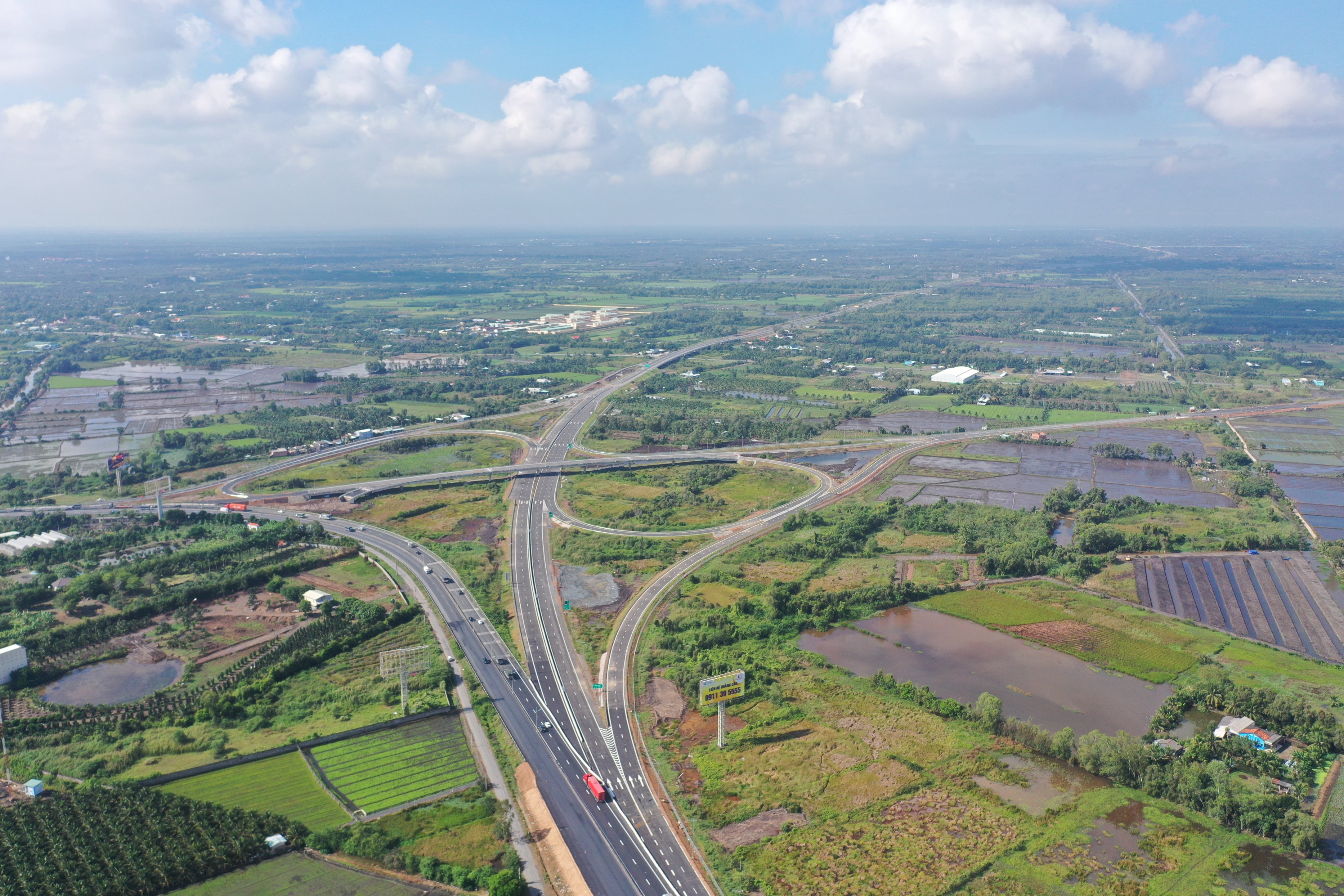 Theo kế hoạch, dự án cao tốc Trung Lương - Mỹ Thuận chính thức hoàn thành vào tháng 3-2022.