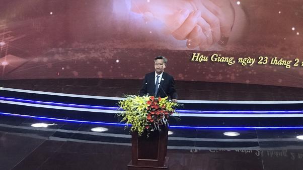 Ông Nguyễn Thế Triều - Giám đốc Đài Phát thanh truyền hình Hậu Giang ôn lại chặng đường 18 năm hình thành và phát triển của Đài.