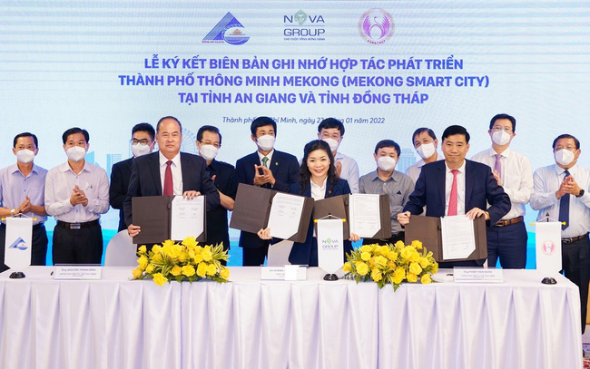Buổi ký kết hợp tác phát triển giữa hai tỉnh Đồng Tháp và An Giang vào ngày 23/1. Ảnh CafeF.