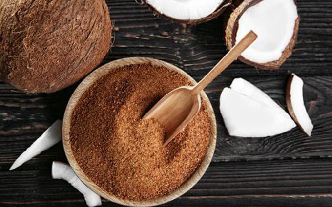 Coconut sugar là đường dừa được nhiều người lựa chọn để thay thế đường trắng truyền thống. Ảnh: Internet.