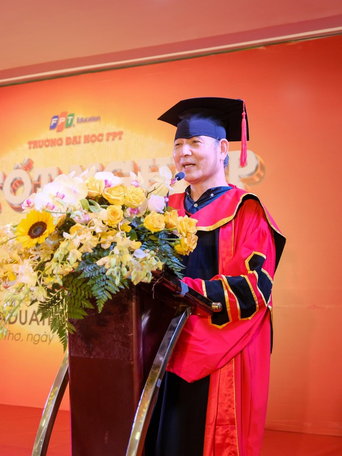 Ông Lê Trường Tùng - Chủ tịch Hội đồng Trường Đại học FPT phát biểu tại buổi lễ.
