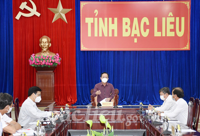 Chủ tịch UBND tỉnh Phạm Văn Thiều phát biểu tại cuộc họp. Ảnh: baclieugov.