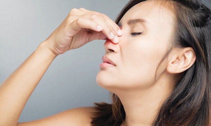 Viêm mũi dị ứng gây khó chịu với nhiều triệu chứng (Ảnh minh họa)