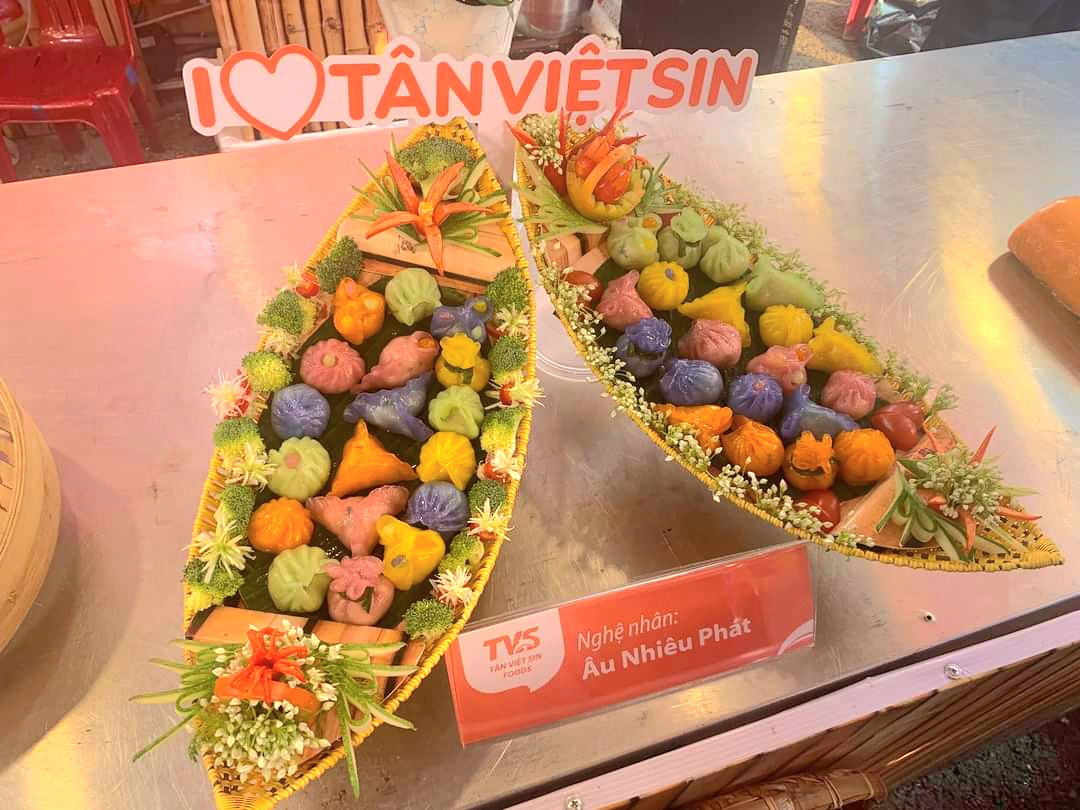 Bánh Dimsum hoa quả ngũ sắc của nghệ nhân Âu Nhiêu Phát - Công ty CP Tân Việt Sin Foods - TP. Hồ Chí Minh.