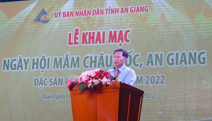 Ông Trần Anh Thư, Phó Chủ tịch UBND tỉnh An Giang phát biểu tại Lễ khai mạc ngày hội. Ảnh: angianggov.