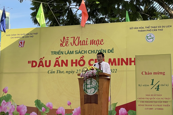 Ông Nguyễn Minh Tuấn, Phó Giám đốc phụ trách, điều hành Sở Văn hóa, Thể thao và Du lịch TP Cần Thơ phát biểu tại lễ khai mạc.