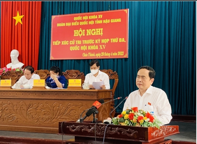 Ông Trần Thanh Mẫn, Ủy viên Bộ Chính trị, Phó Chủ tịch Thường trực Quốc hội, phát biểu tại buổi tiếp xúc cử tri huyện Châu Thành.