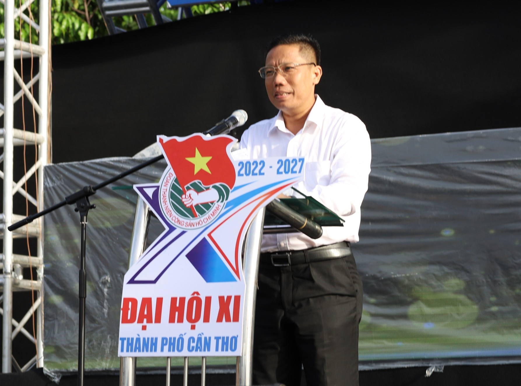Ông Nguyễn Thực Hiện – Phó Chủ tịch UBND TP. Cần Thơ phát biểu chỉ đạo tại buổi lễ.