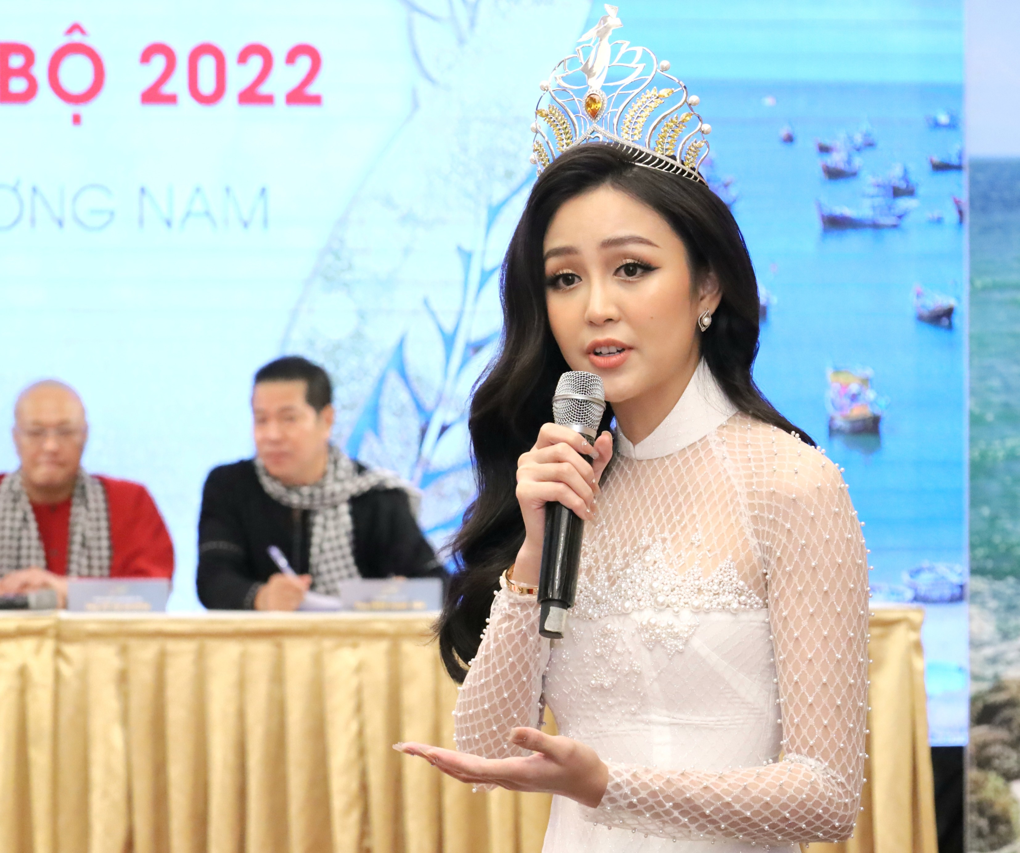 Hoa khôi Nguyễn Thị Hải Yến - Hoa khôi Nam Bộ 2017 phát biểu tại buổi giới thiệu cuộc thi Hoa khôi Nam bộ 2022.