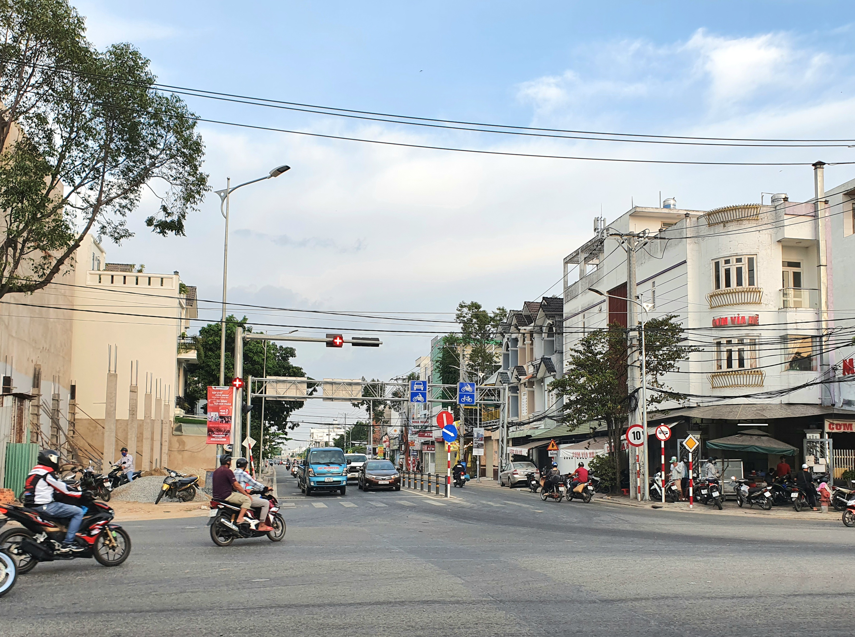 Đường Trần Hoàng Na, quận Ninh Kiều đoạn giao nhau với đường Nguyễn Văn Cừ nối dài.