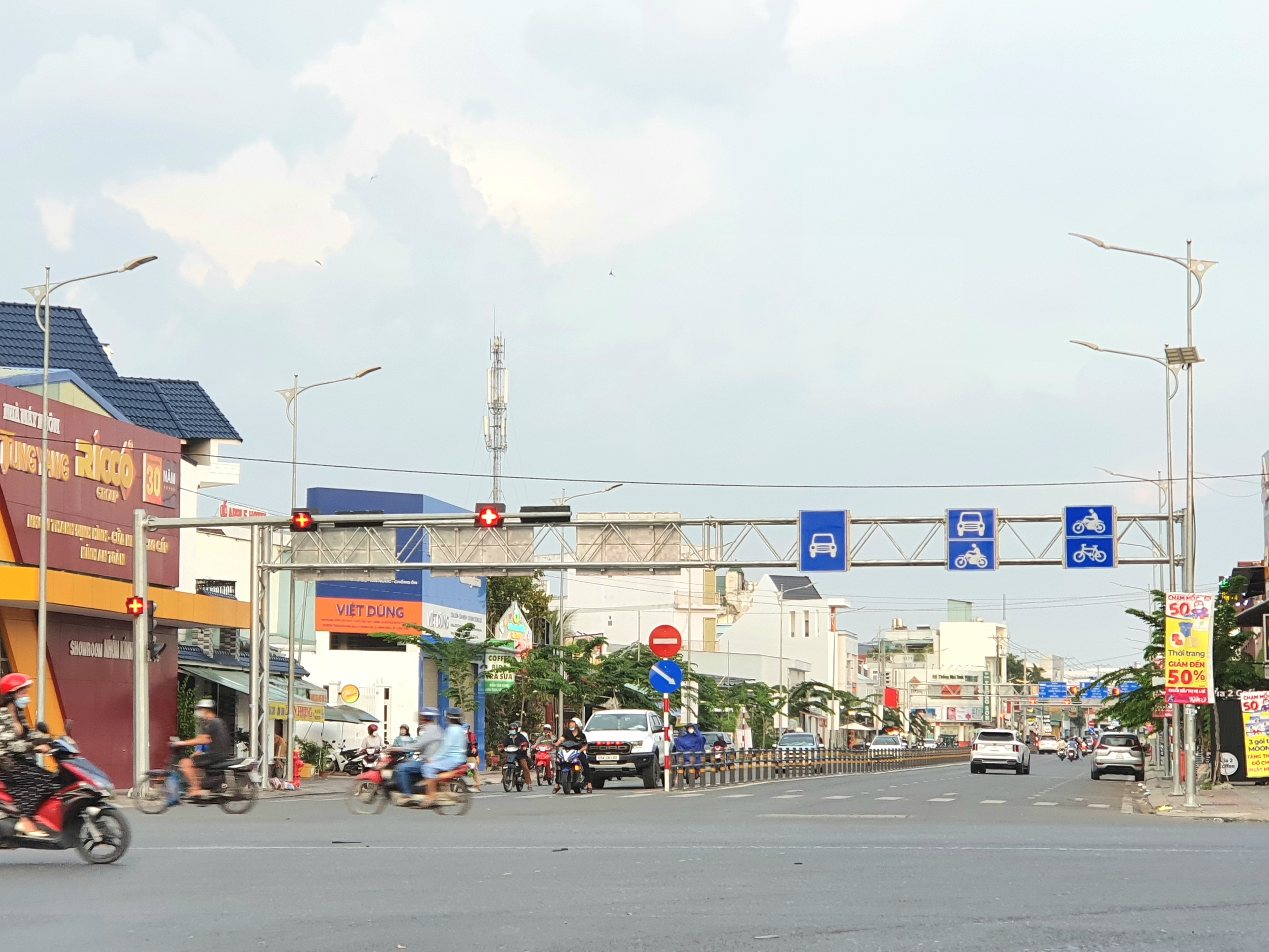 Đường Trần Hoàng Na, quận Ninh Kiều đoạn giao nhau với đường 30/4.