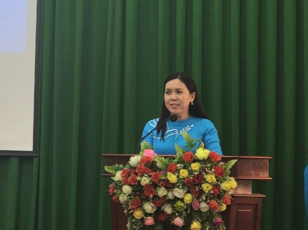 Bà Nguyễn Thị Hồng Nga - Chủ tịch Hội LHPN quận Ninh Kiều phát biểu tại lễ ký kết.