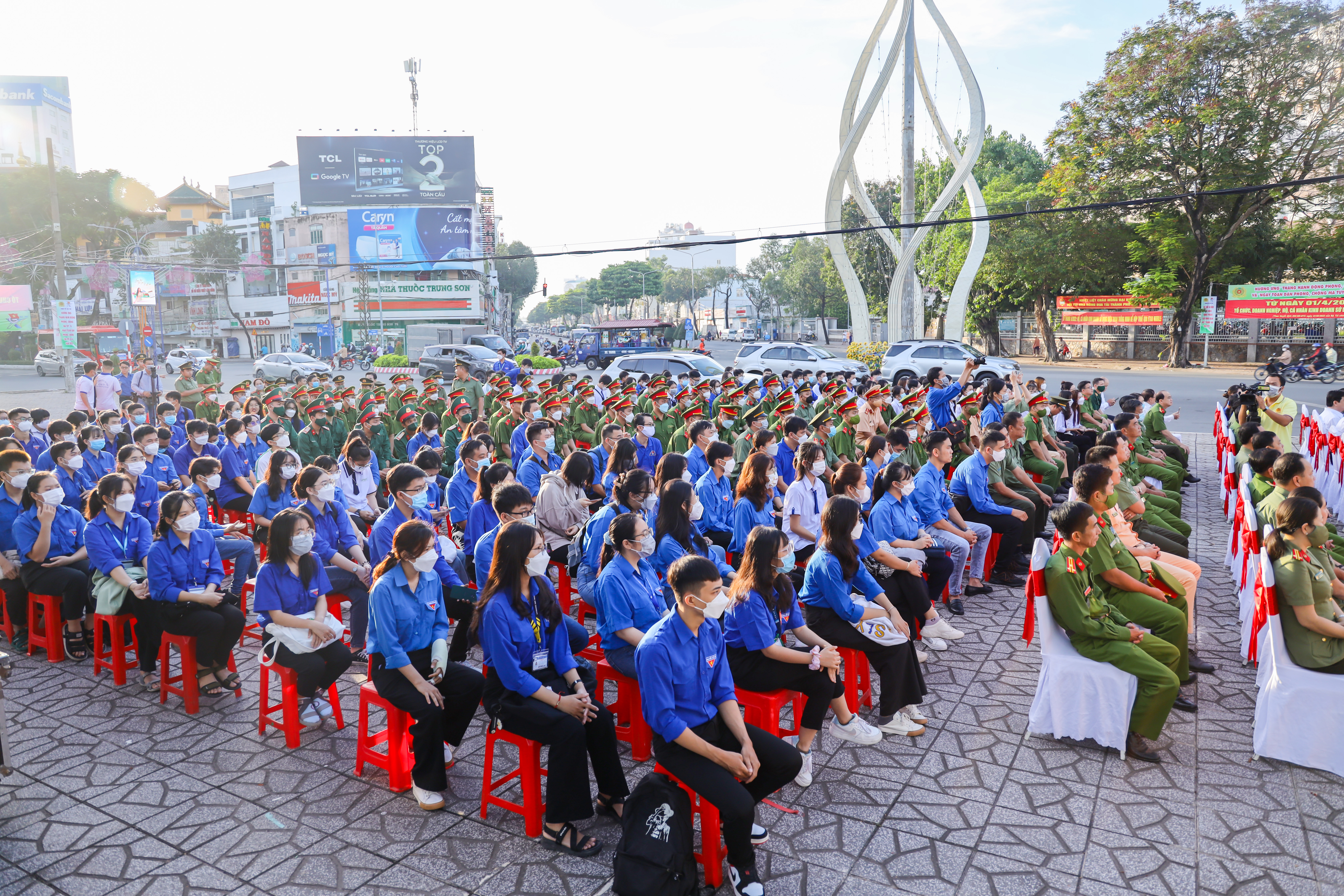 Hơn 500 đoàn viên, thanh niên thành phố tham dự lễ ra quân.
