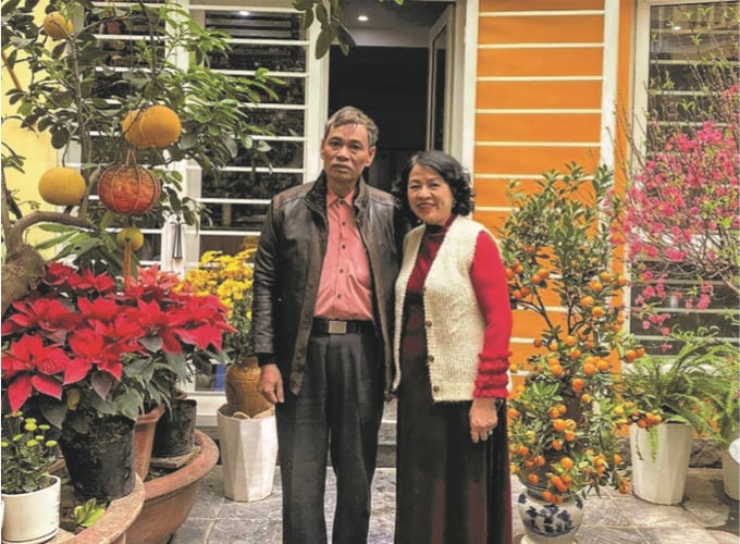 Gia đình ông Phạm Văn Hà được xóm giềng yêu mến nhờ cuộc sống hạnh phúc, con cái thành đạt