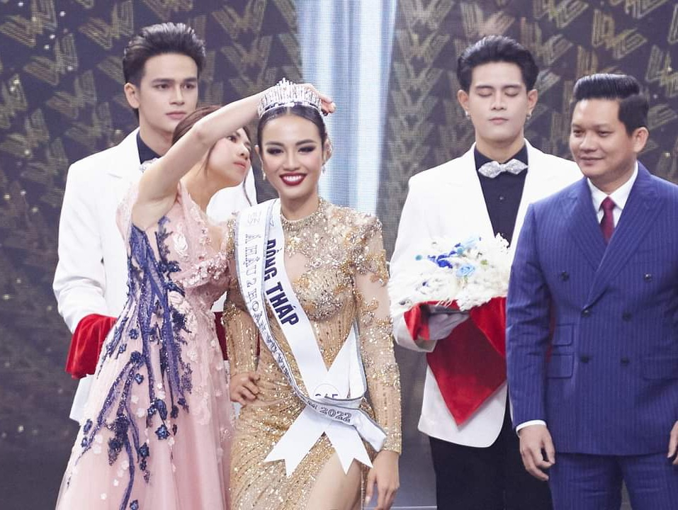 Huỳnh Phạm Thủy Tiên xuất sắc đạt danh hiệu Á hậu 2 - Cuộc thi Hoa hậu Hoàn vũ Việt Nam năm 2022. Ảnh: FBNV.