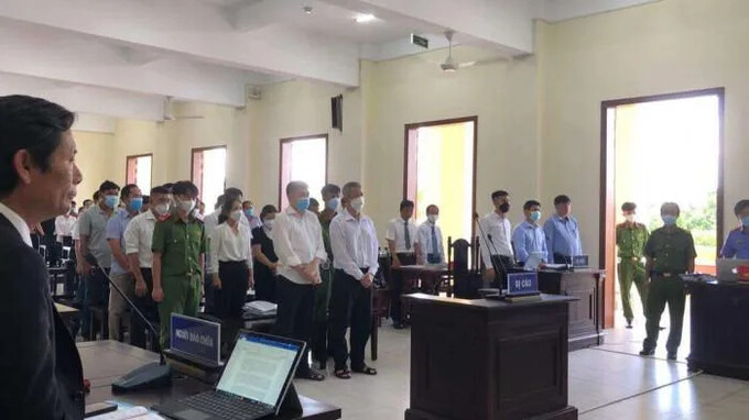 Các bị cáo tại phiên tòa. Ảnh: Trần Lưu / Báo Giao thông.