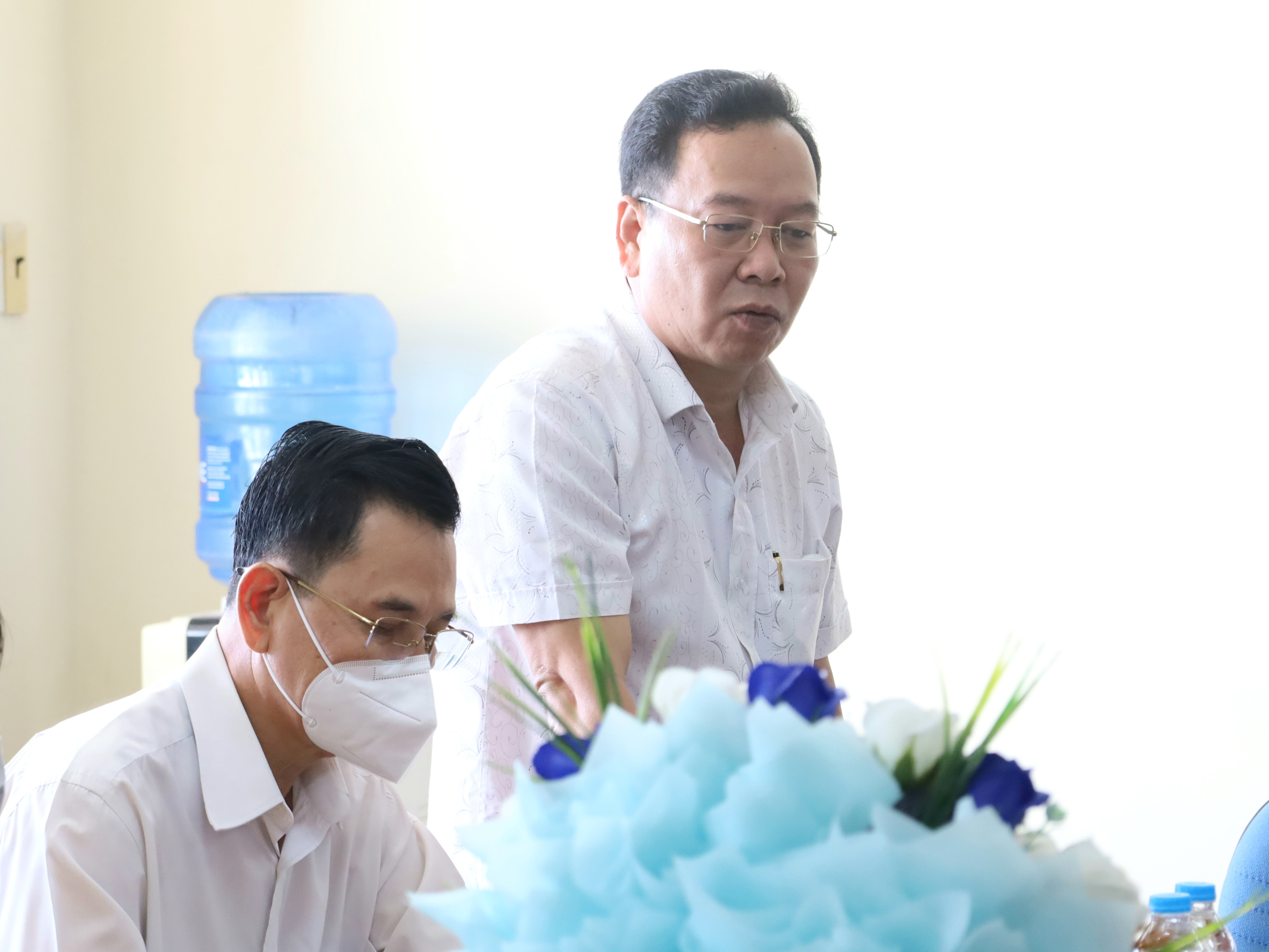 Ông Nguyễn Ngọc Ánh - Phó Chủ tịch thường trực UBND, Trưởng Ban chỉ đạo thi tốt nghiệp THPT năm 2022 quận Ninh Kiều phát biểu tại buổi làm việc.