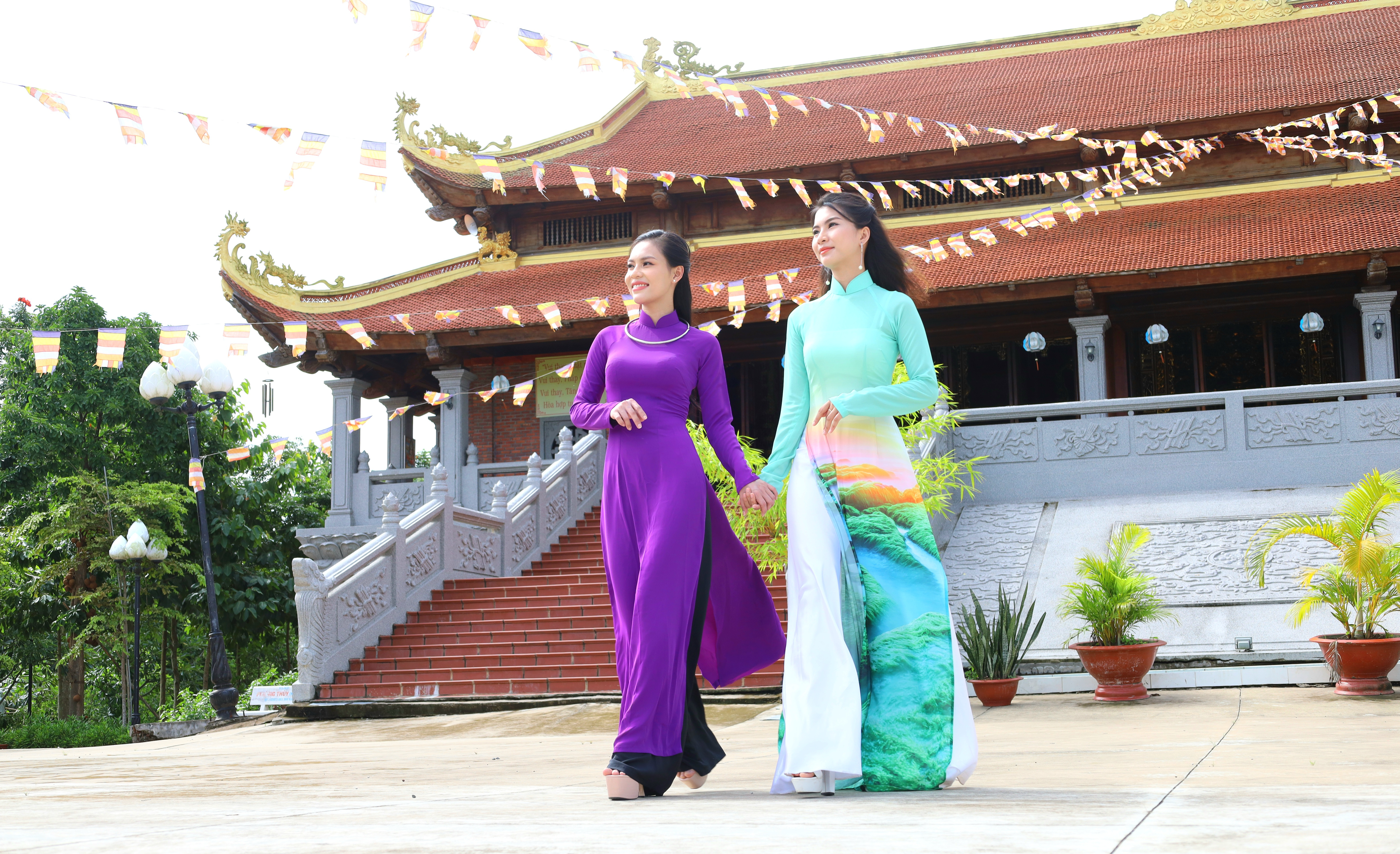 Thiền viện Trúc lâm Hậu Giang là địa điểm du lịch tâm linh đang được rất nhiều du khách tìm đến.