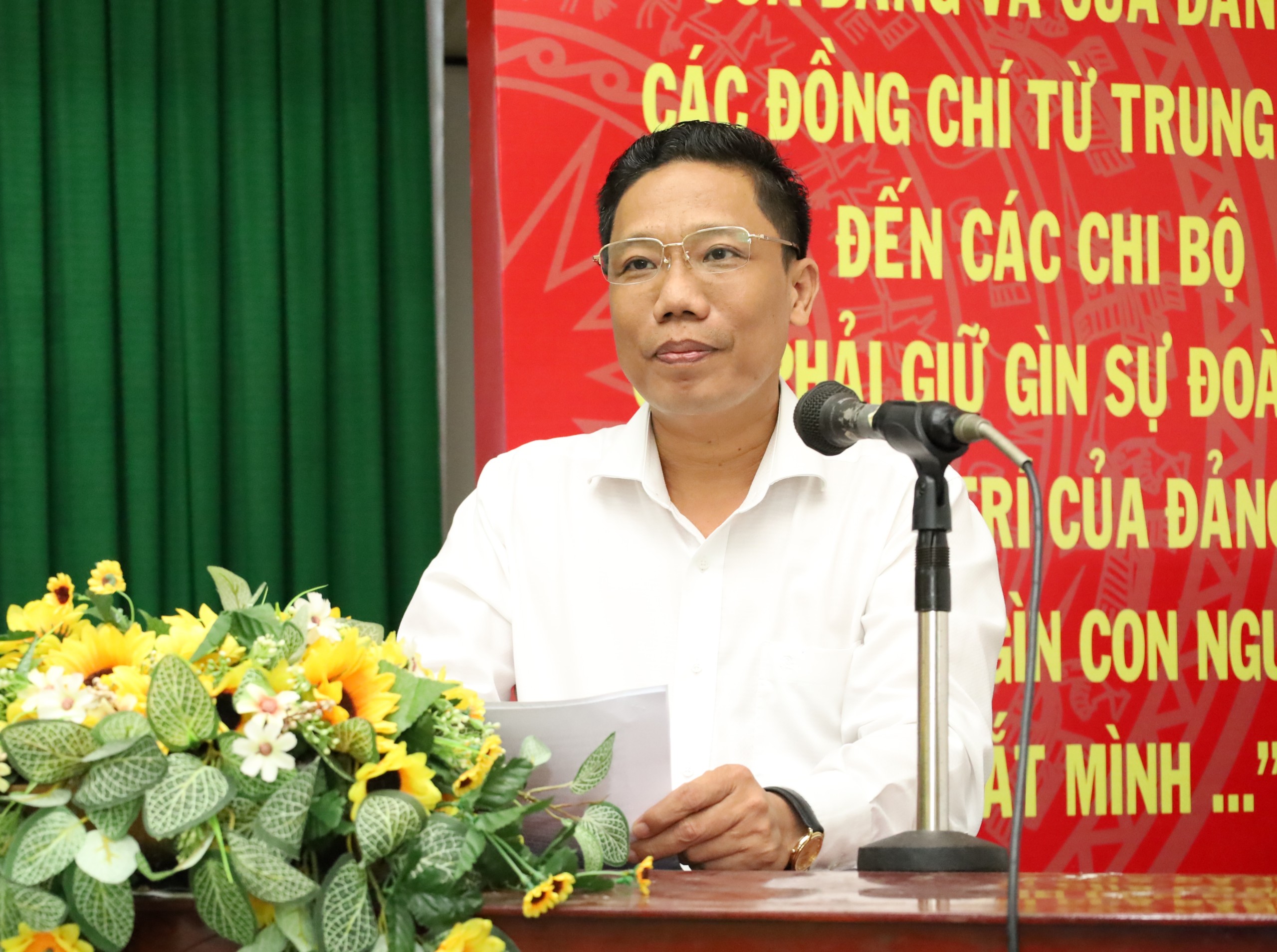 Ông Nguyễn Thực Hiện - Phó Chủ tịch UBND TP. Cần Thơ phát biểu chào mừng hội nghị sơ kết 6 tháng đầu năm của Cụm hợp tác, liên kết phát triển du lịch phía Tây ĐBSCL.