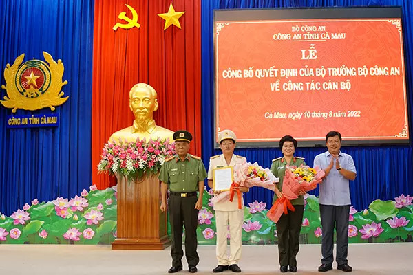 Thượng tá Nguyễn Phúc Cường nhận quyết định điều động, bổ nhiệm chức vụ Phó Giám đốc Công an tỉnh Cà Mau. Ảnh: Internet.