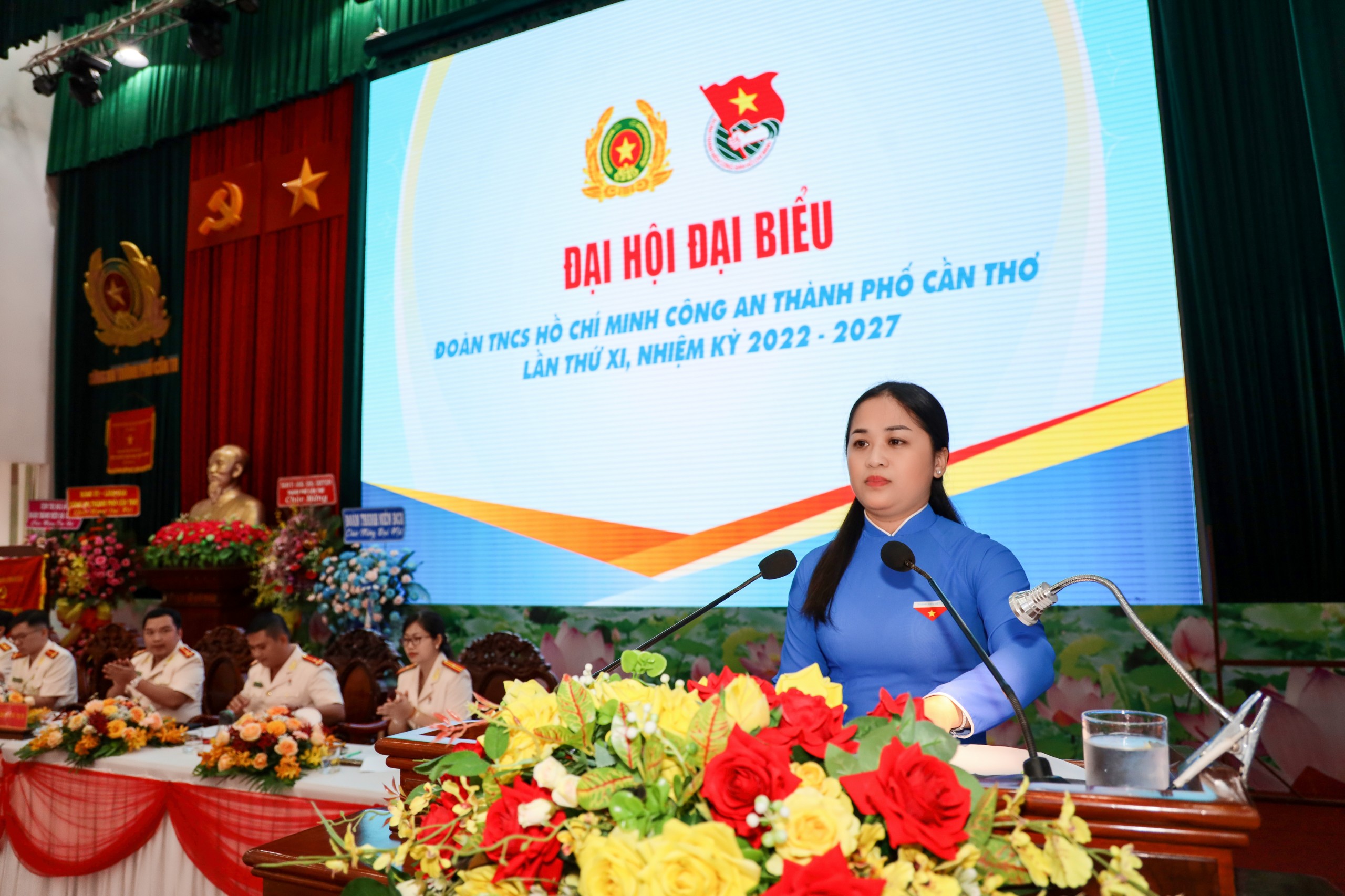 Đồng chí Lư Thị Ngọc Anh - UV BCH Trung ương Đoàn, Bí thư Thành đoàn Cần Thơ phát biểu chỉ đạo tại Đại hội.