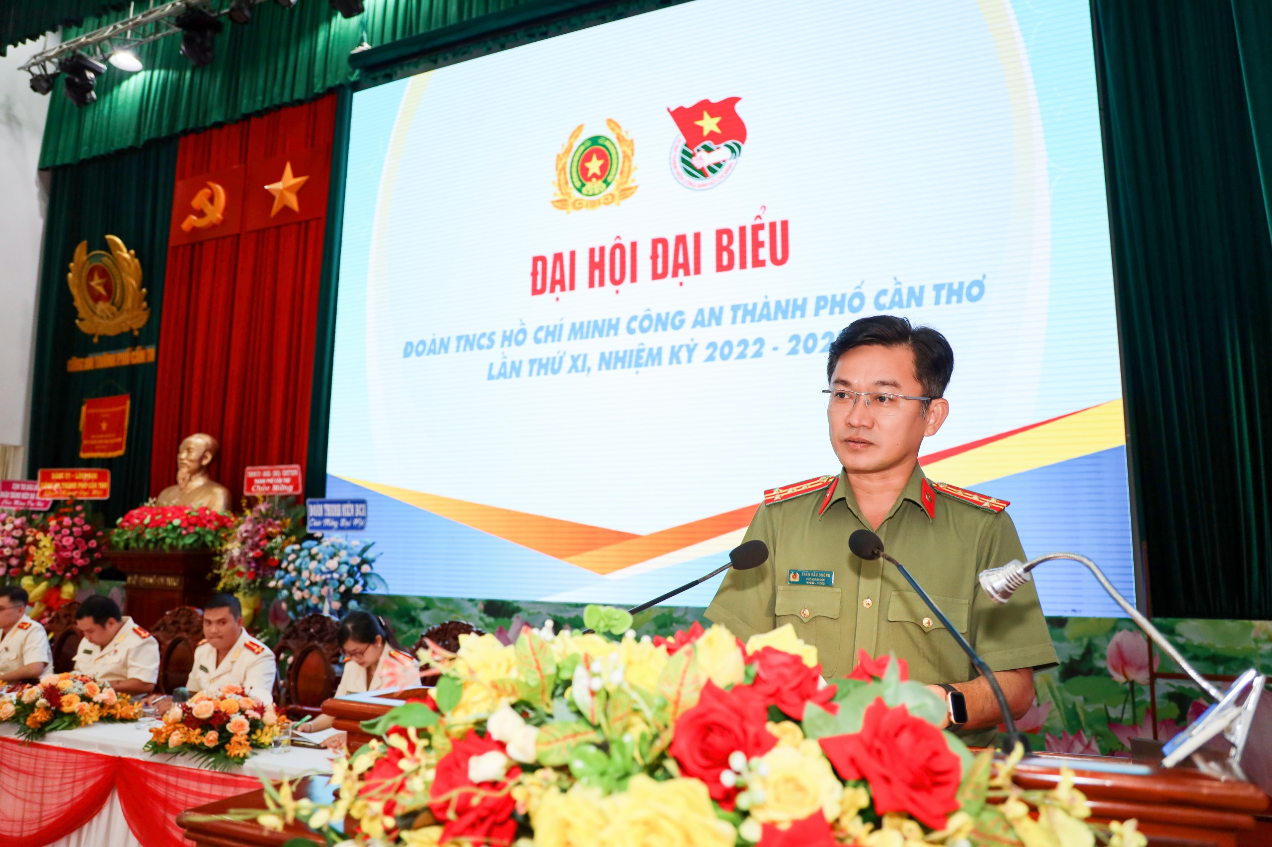 Đại tá Trần Văn Dương - UV BCH Đảng bộ thành phố, Phó Bí thư Đảng ủy, Phó Giám đốc Công an TP Cần Thơ phát biểu chỉ đạo tại Đại hội.