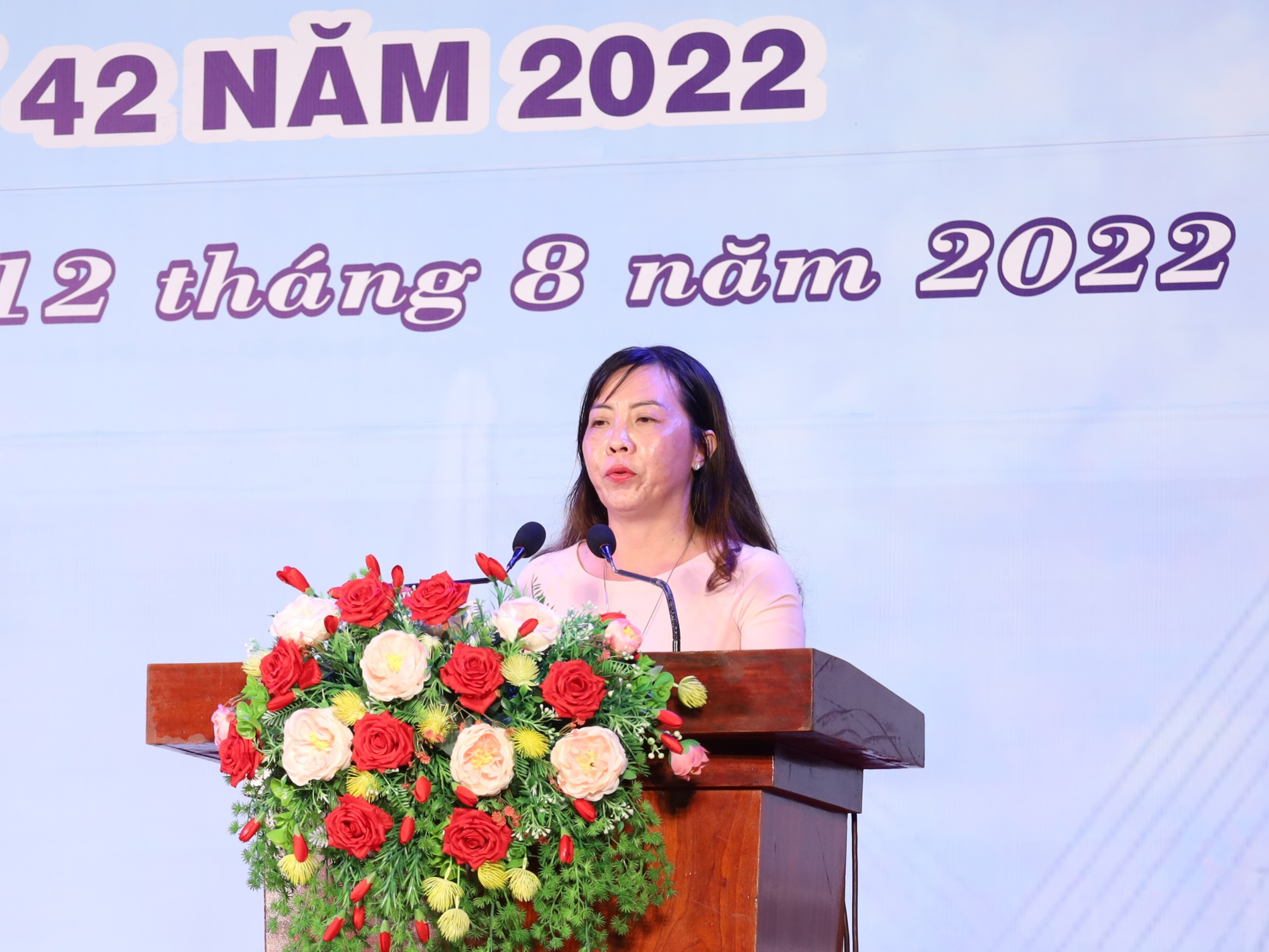 Bà Nguyễn Thị Ánh Lê – Giám đốc Trung tâm Văn hóa TP. Cần Thơ phát biểu tại lễ bế mạc.