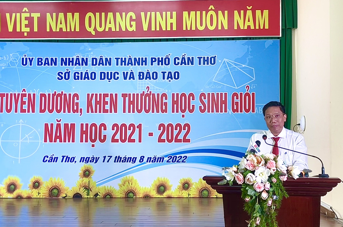 Ông Nguyễn Thực Hiện - Phó Chủ tịch UBND TP Cần Thơ phát biểu tại buổi lễ.
