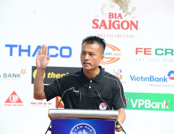 Trọng tài Nguyễn Quang Hiến – Đại diện Ban trọng tài điều khiển Press Cup 2022 tuyên thệ.