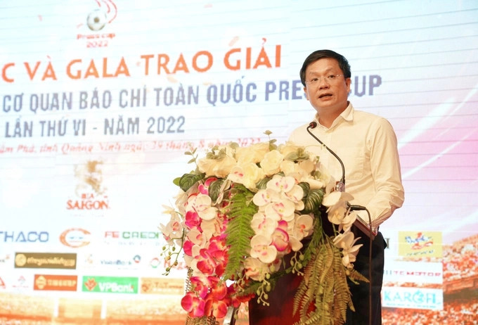 Nhà báo Hồ Minh Chiến - Tổng Biên tập Tạp chí Gia đình Việt Nam phát biểu tại Lễ bế mạc Press Cup 2022.