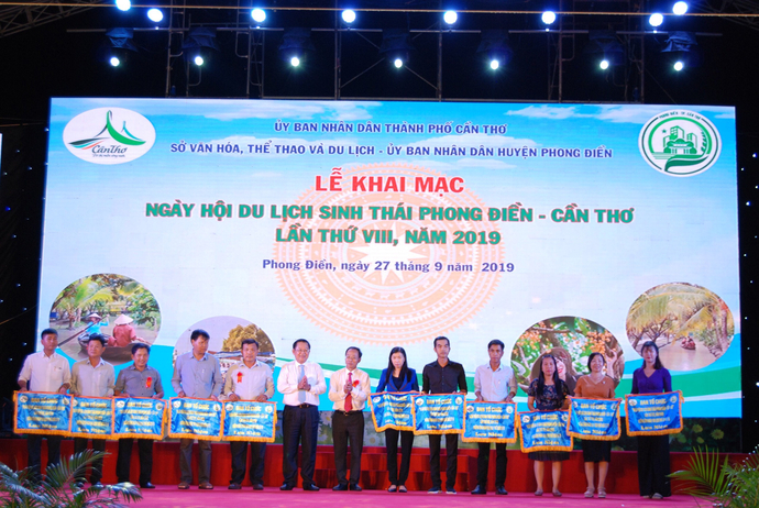 “Ngày hội Du lịch sinh thái Phong Điền - Cần Thơ lần thứ VIII năm 2019.