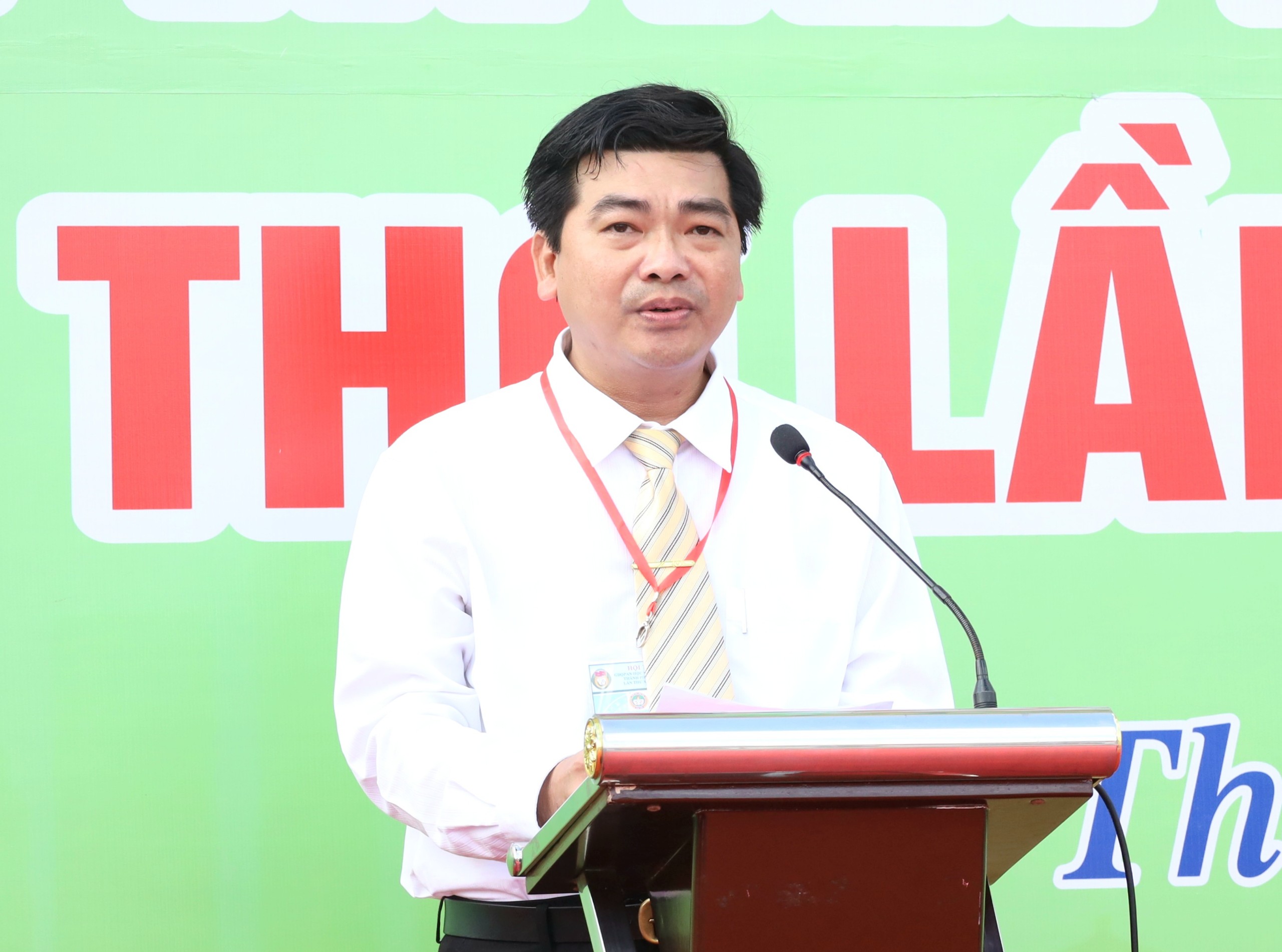Ông Trần Thanh Bình – Giám đốc Sở Giáo dục và Đào tạo TP. Cần Thơ phát biểu tại lễ khai mạc.