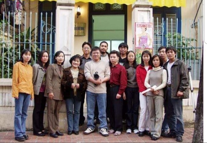 Ban Biên tập và đội ngũ cán bộ thời kỳ đầu của Tạp chí Gia đình Việt Nam