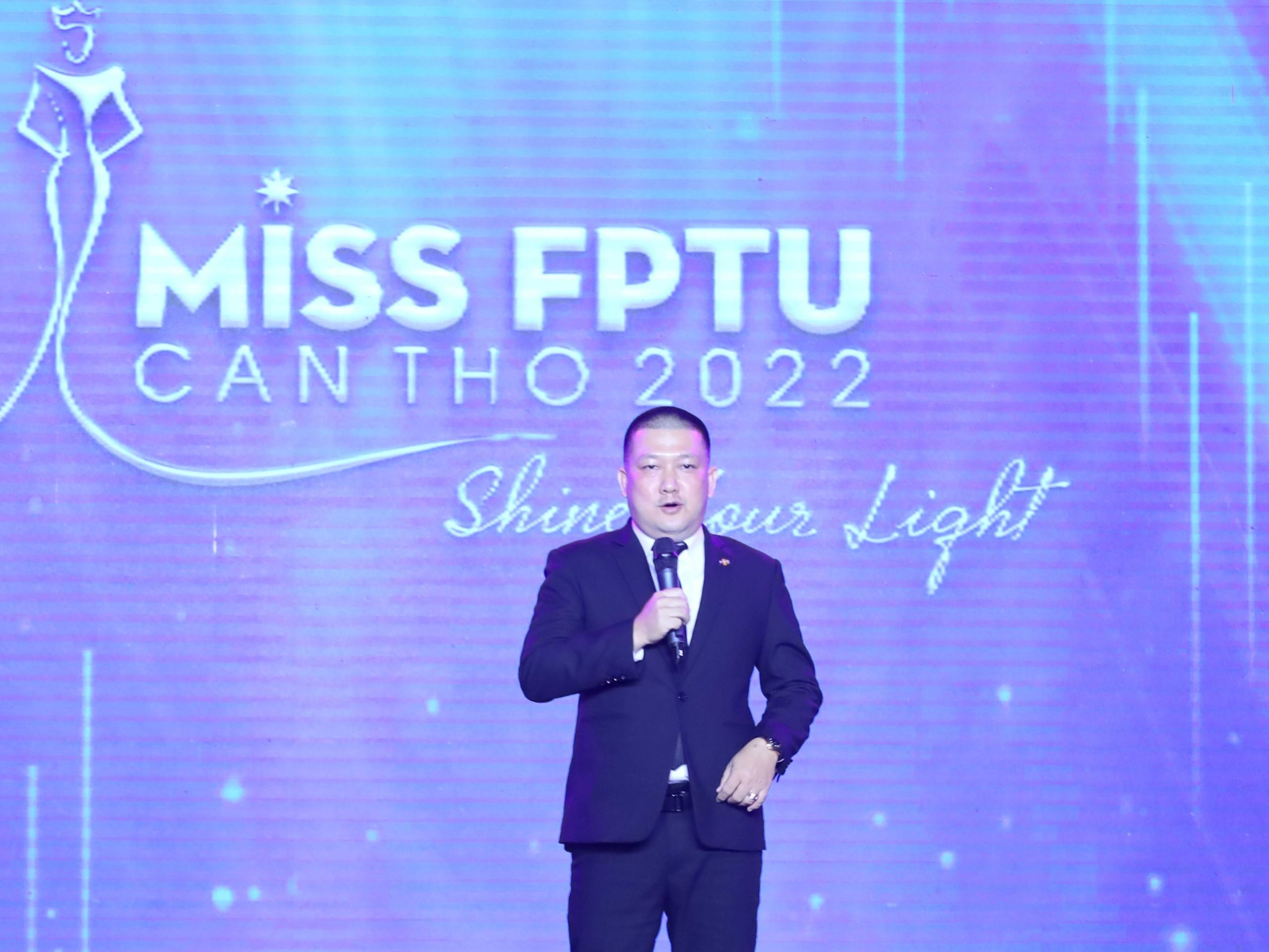 Ông Trần Thanh Danh - Trưởng Ban Tuyển sinh và CTSV ĐH FPT Cần Thơ, Trưởng ban tổ chức cuộc thi phát biểu tại cuộc thi.