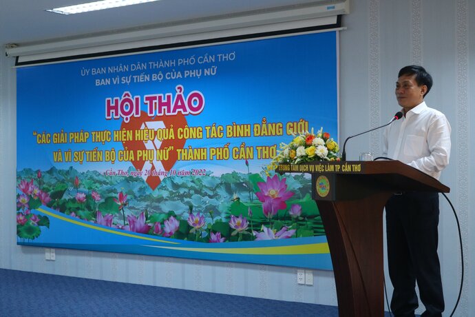 Ông Nguyễn Ngọc Hè - Thành ủy viên, Phó Chủ tịch UBND thành phố Cần Thơ phát biểu tại hội thảo.