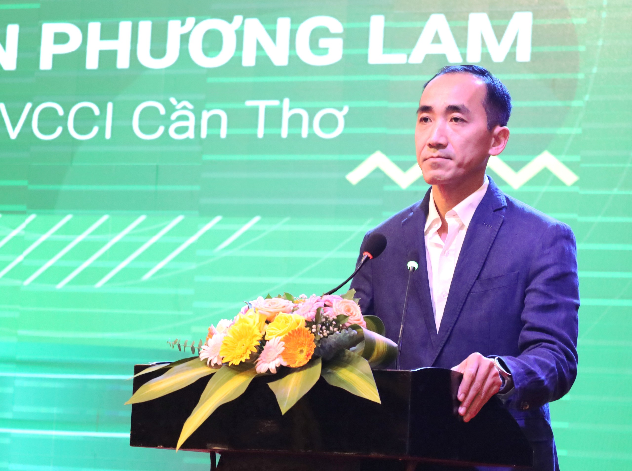 Ông Nguyễn Phương Lam - Giám đốc VCCI Cần Thơ phát biểu khai mạc chuỗi sự kiện.