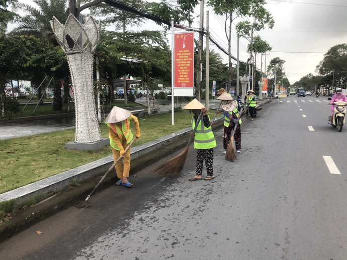 Công tác chuẩn bị tất bật cho Hội chợ Xúc tiến thương mại sản phẩm OCOP và Đặc sản vùng miền Sóc Trăng năm 2022 sẽ diễn ra từ ngày 2/11 – 8/11 tại Khu đô thị 5A, đường Mạc Đĩnh Chi, phường 4, TP Sóc Trăng.