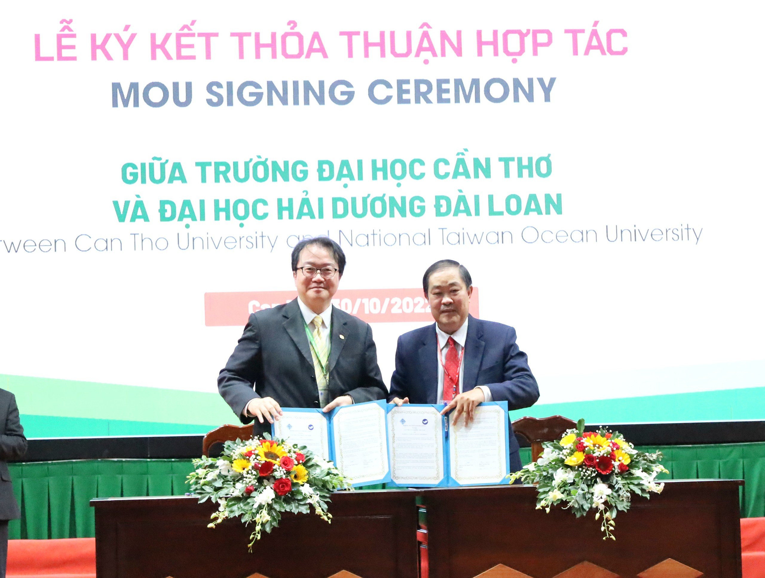Ký kết thỏa thuận hợp tác giữa Trường Đại học Cần Thơ và Đại học Hải dương Đài Loan.