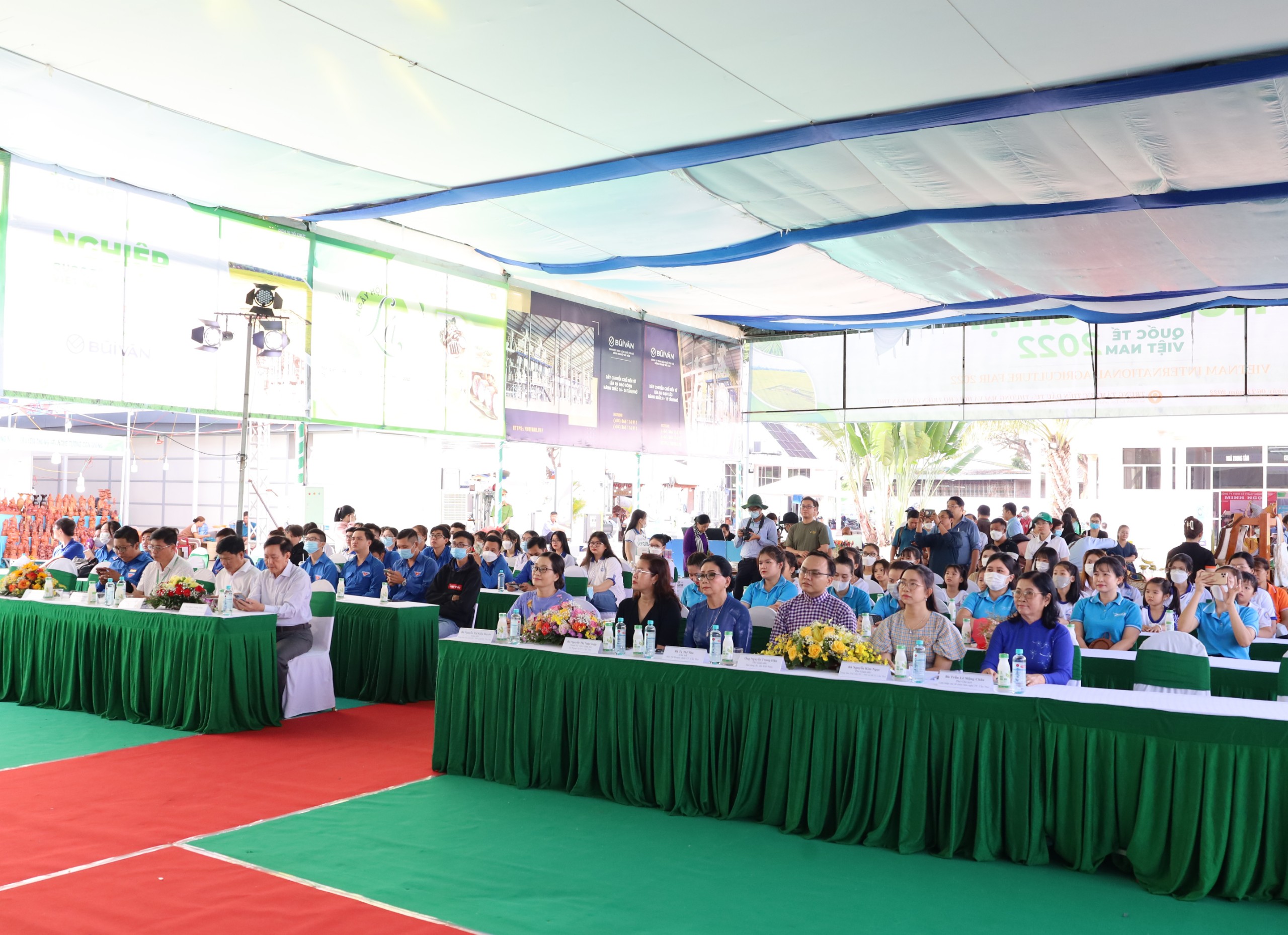 Toàn cảnh lễ khai mạc 'Ngày hội lá' hoạt động nằm trong khuôn khổ Hội chợ Nông nghiệp Quốc tế Việt Nam 2022.